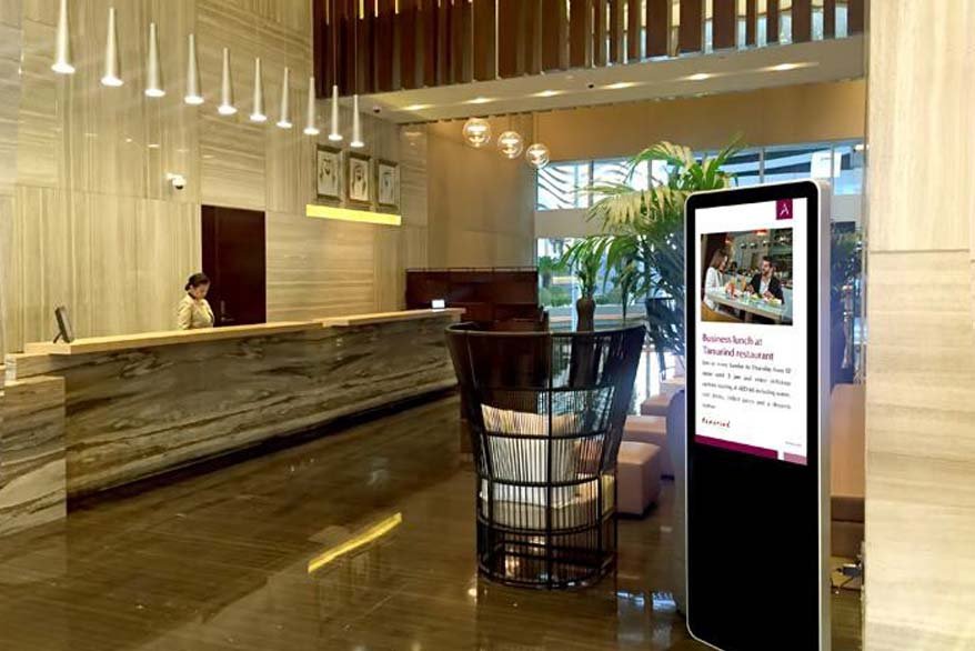 Target Travelers Effectively: Hotel Digital Ad Await You!