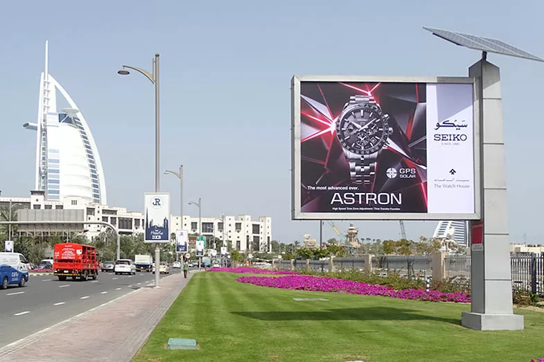 Why Billboard Advertising Still Works in Dubai’s Digital Age