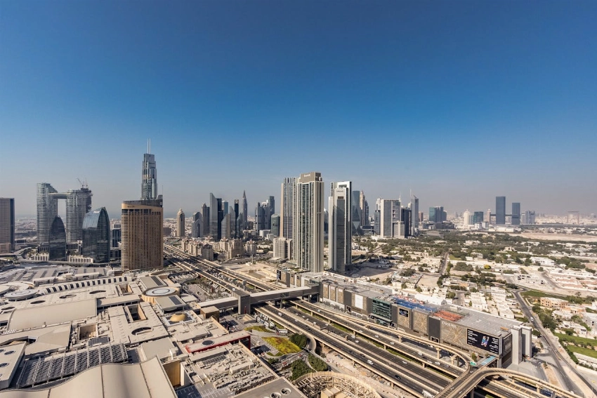 Sponsorship Opportunities in Dubai: 2026 Costs & Selection